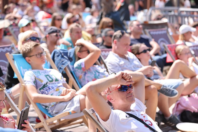 Finałowy mecz Polska-Francja  w siatkówce mężczyzn - Strefa Kibica w Porcie Węglowym we Wrocławiu