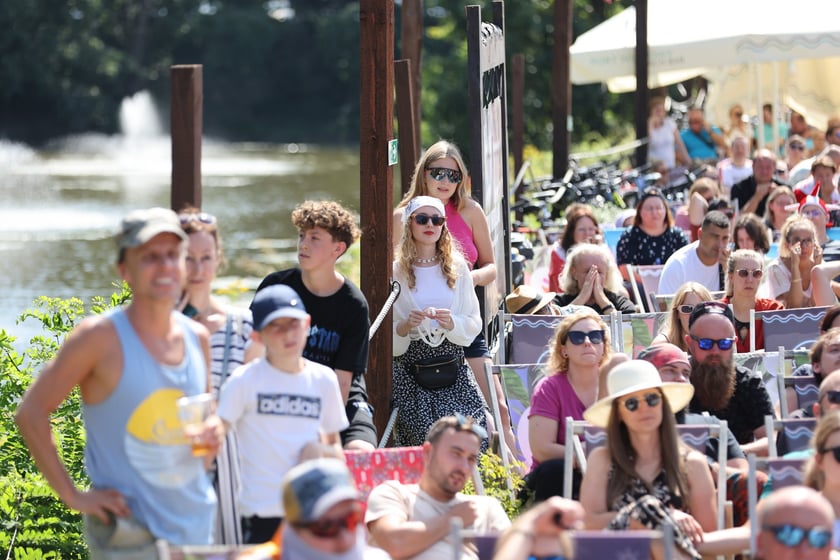 Finałowy mecz Polska-Francja  w siatkówce mężczyzn - Strefa Kibica w Porcie Węglowym we Wrocławiu