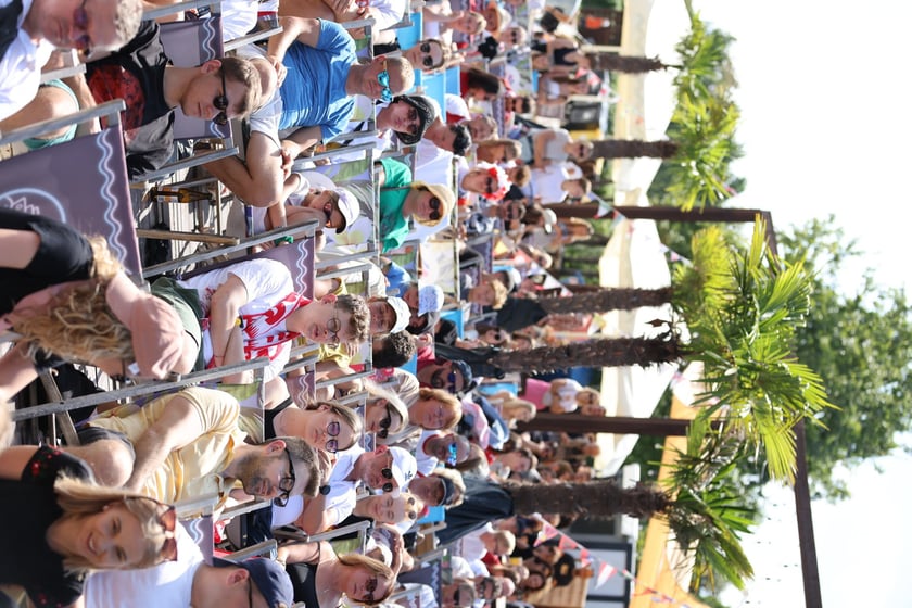 Finałowy mecz Polska-Francja  w siatkówce mężczyzn - Strefa Kibica w Porcie Węglowym we Wrocławiu