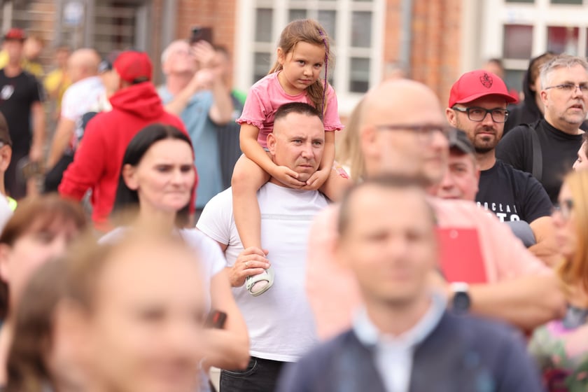 Żużel na Olimpijskim. Na zdjęciu kibice