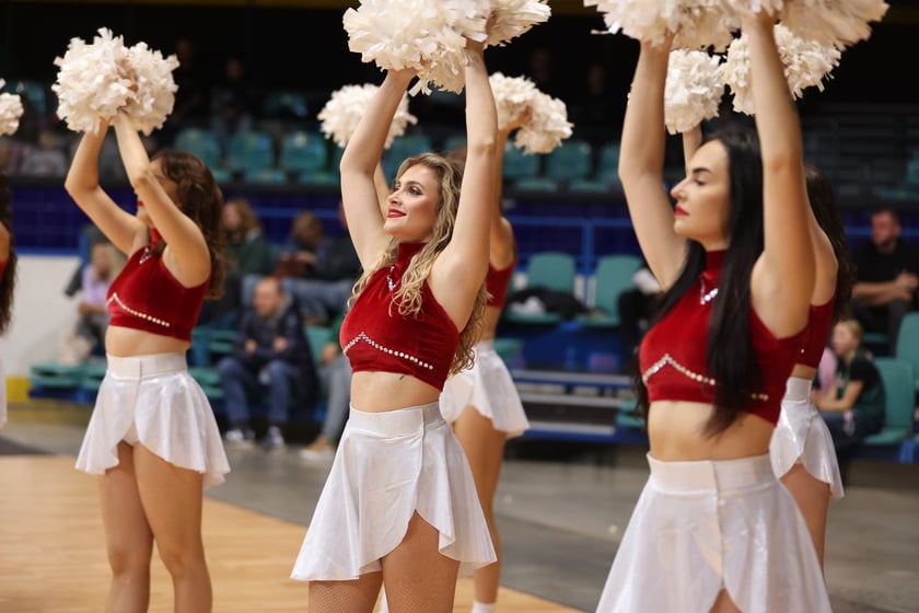 Kibiece w Hali Orbita na meczu WKS Śląsk Wrocław - Dziki Warszawa