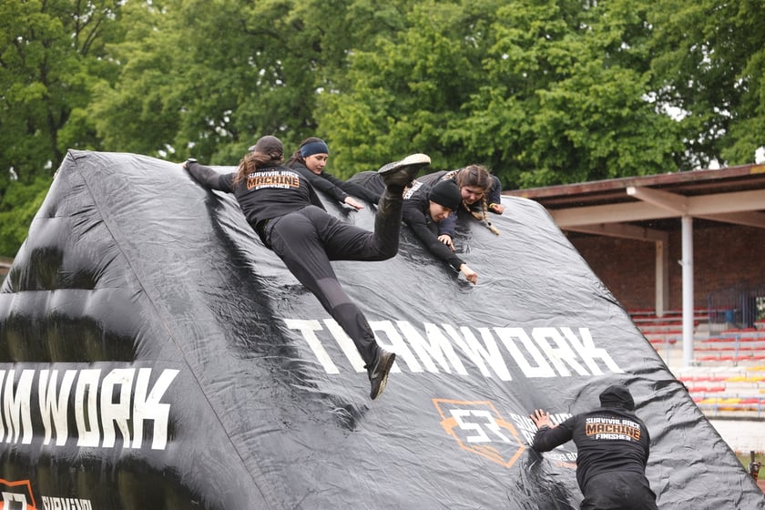 Uczestnicy Survival Race Wrocław 2025