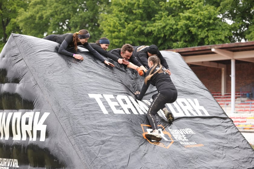 Uczestnicy Survival Race Wrocław 2025