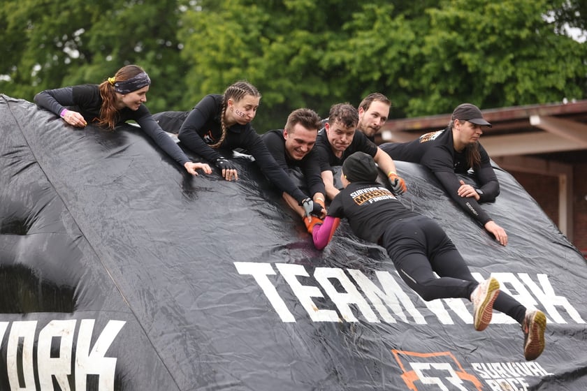 Uczestnicy Survival Race Wrocław 2025