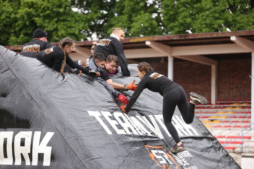 Uczestnicy Survival Race Wrocław 2025