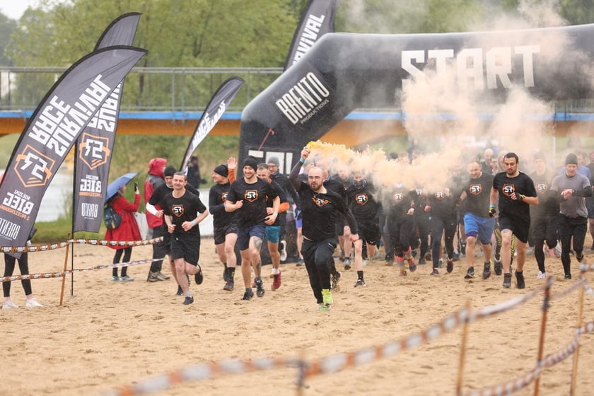 Uczestnicy Survival Race Wrocław 2025