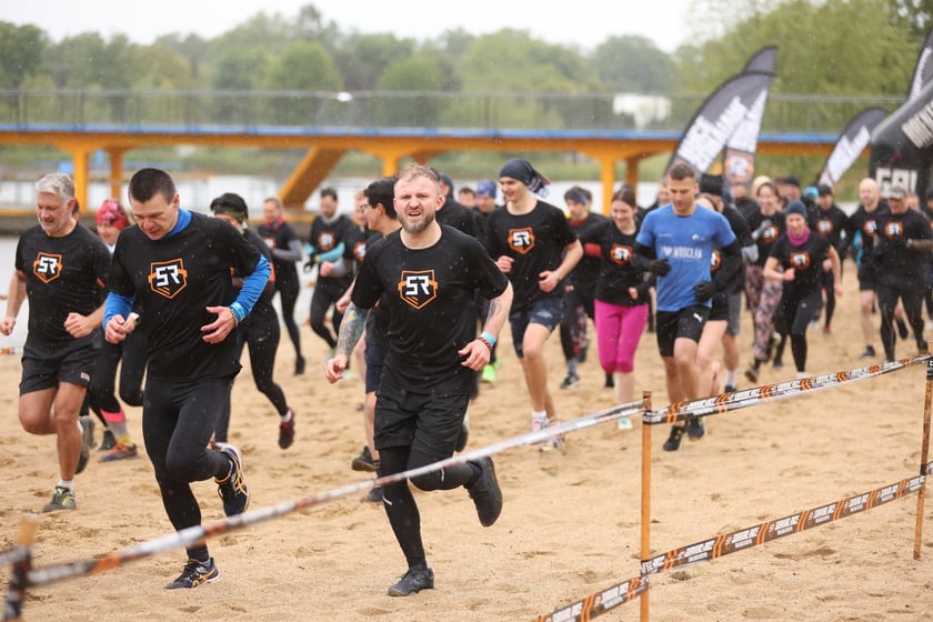 Uczestnicy Survival Race Wrocław 2025