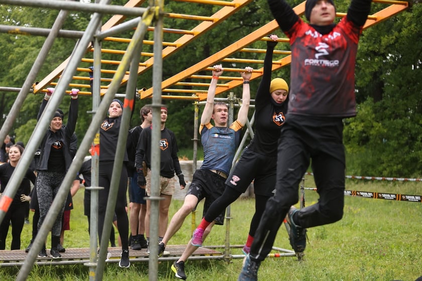 Uczestnicy Survival Race Wrocław 2025