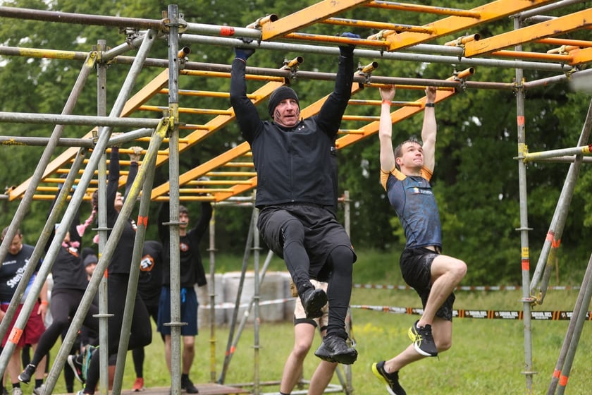 Uczestnicy Survival Race Wrocław 2025