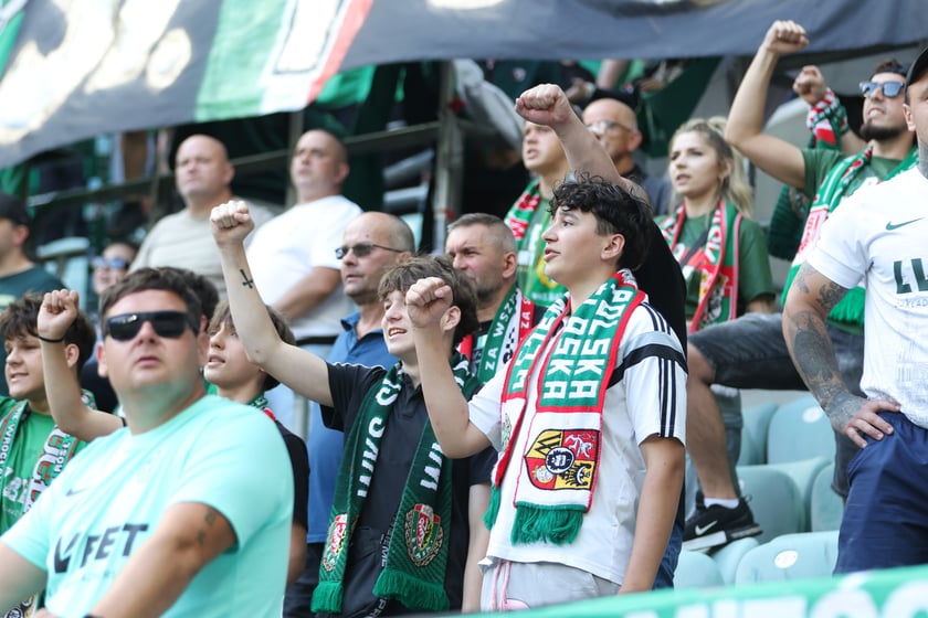 Mecz Śląsk-Wrocław vs Wieczysta Krak&oacute;w. Remis, a kibice na medal