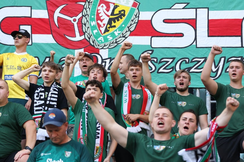 Mecz Śląsk-Wrocław vs Wieczysta Krak&oacute;w. Remis, a kibice na medal