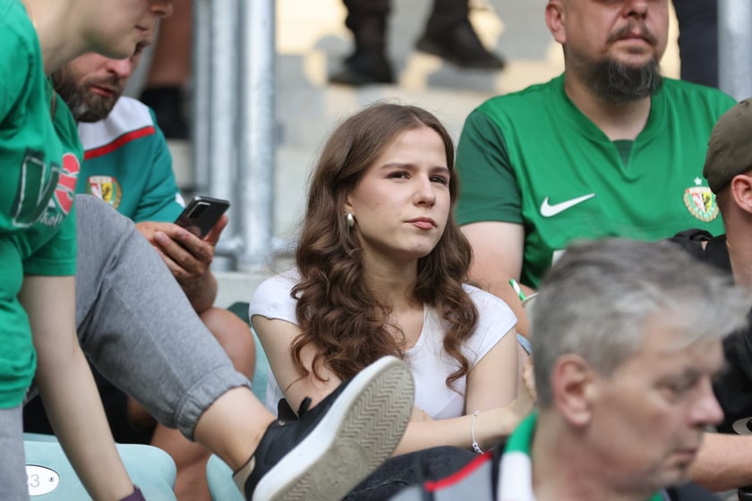 Mecz Śląsk-Wrocław vs Wieczysta Krak&oacute;w. Remis, a kibice na medal