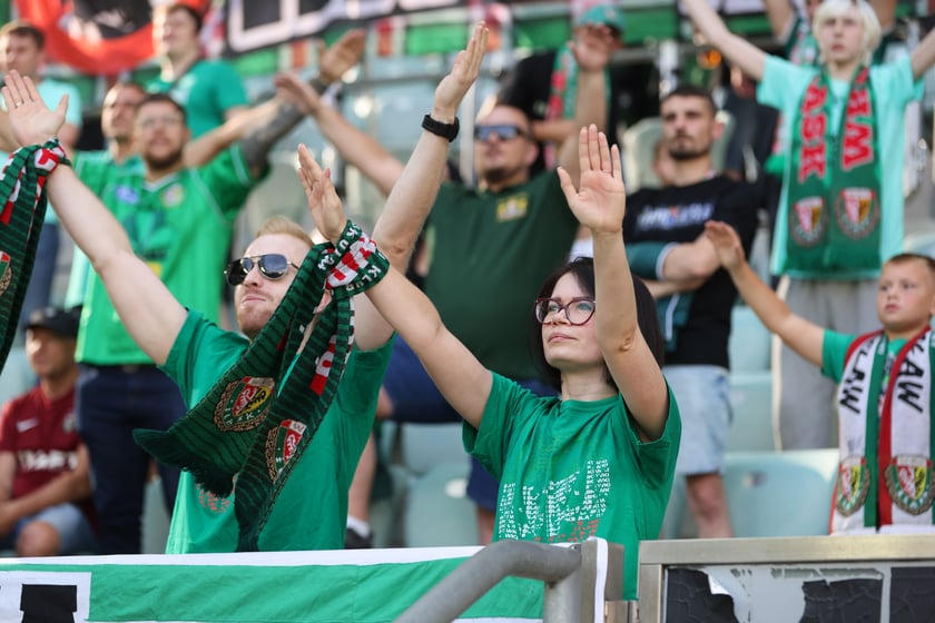 Mecz Śląsk-Wrocław vs Wieczysta Krak&oacute;w. Remis, a kibice na medal