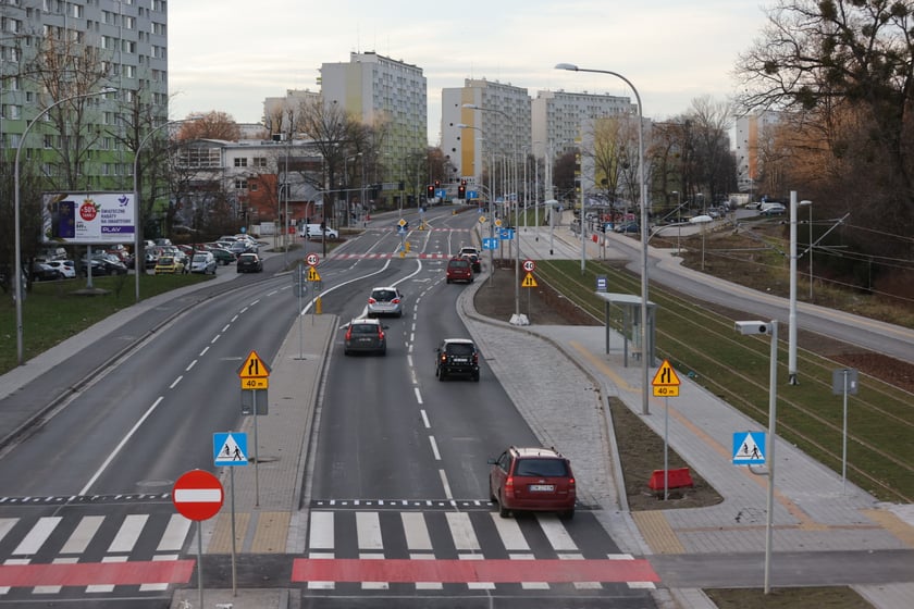 Ulica Powowicka pierwszego dnia po remoncie