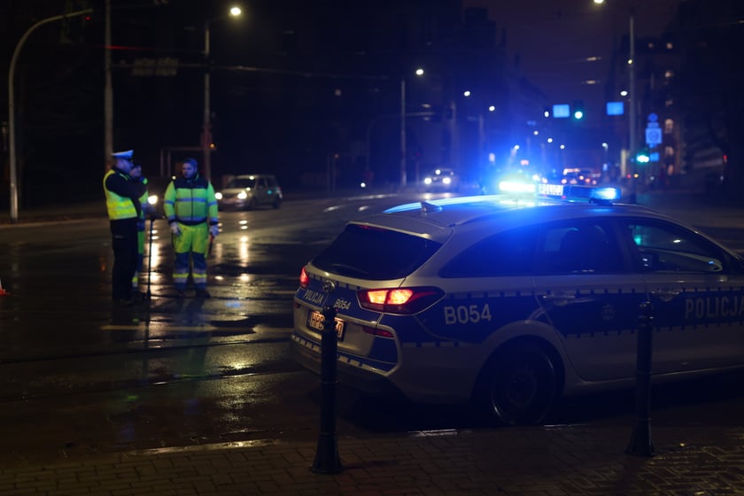 Awaria wodociagu na ul. Podwale we Wrocławiu - 23 stycznia 2023 r.