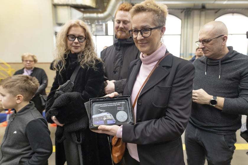 Uroczystość nadania imienia Moniki Jaworskiej tramwajowi wrocławskiego MPK