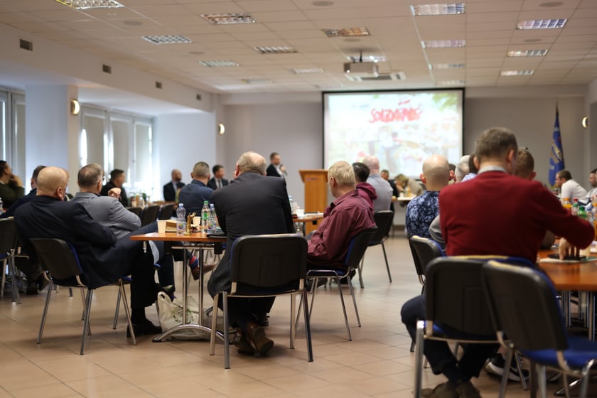 Walny zjazd delegatów NZSS Solidarność MPK Wrocław w zajezdni przy ul. Obornickiej