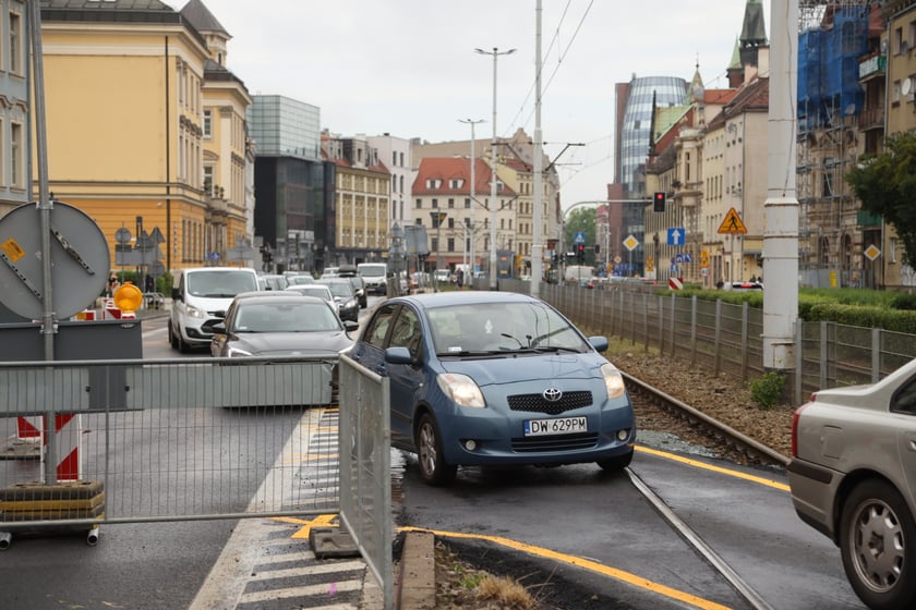 24 czerwca - pierwszy dzień wymiany sieci ciepłowniczej pod ulicą Kazimierza Wielkiego