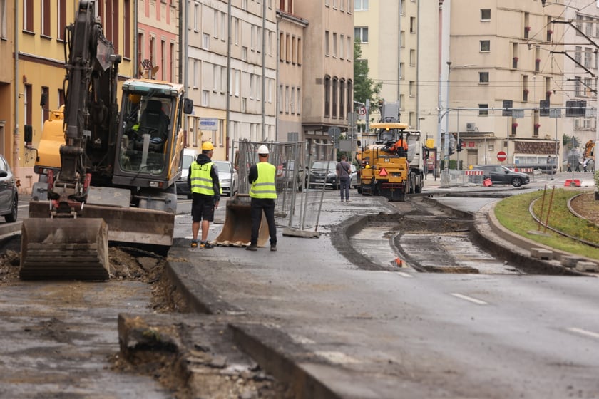 24 czerwca - pierwszy dzień wymiany sieci ciepłowniczej pod ulicą Kazimierza Wielkiego