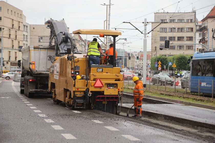 24 czerwca - pierwszy dzień wymiany sieci ciepłowniczej pod ulicą Kazimierza Wielkiego