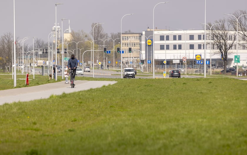 Podpisanie umowy na budowę trasy komunikacji zbiorowej na Jagodno, kwiecień 2023