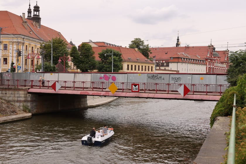 Remont mostu Piaskowego dobiega końca. Trwają ostatnie prace wykończeniowe.