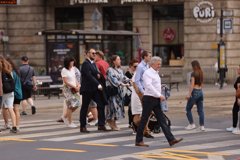 Remont torów na skrzyżowaniu ulic Piłsudskiego i Świdnickiej we Wrocławiu, 29 lipca 2023