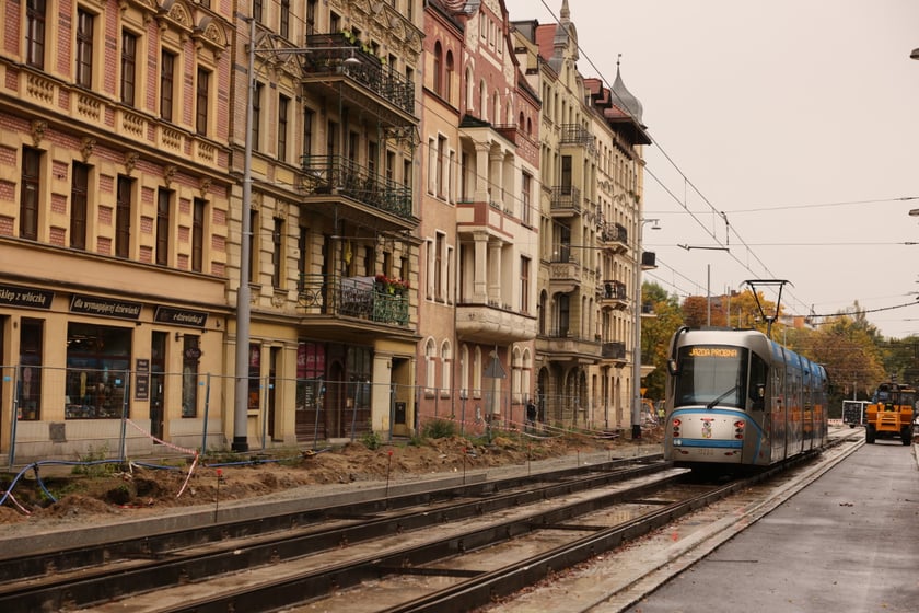 Próbne przejazdy tramwajów przez plac Staszica.