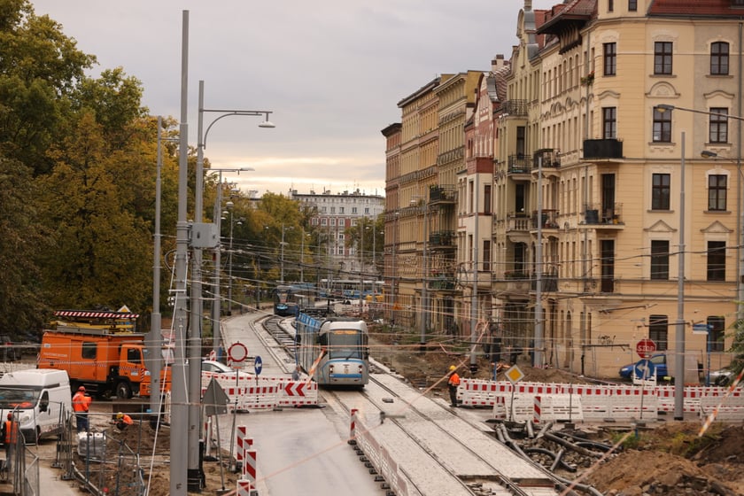 Próbne przejazdy tramwajów przez plac Staszica.