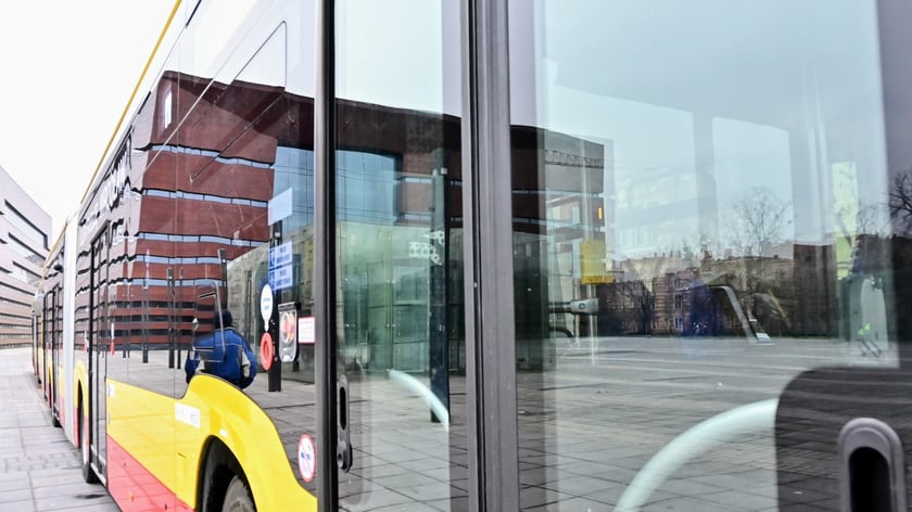 MPK Wrocław zaprezentowało wszystkie swoje elektryczne autobusy na placu Wolności.