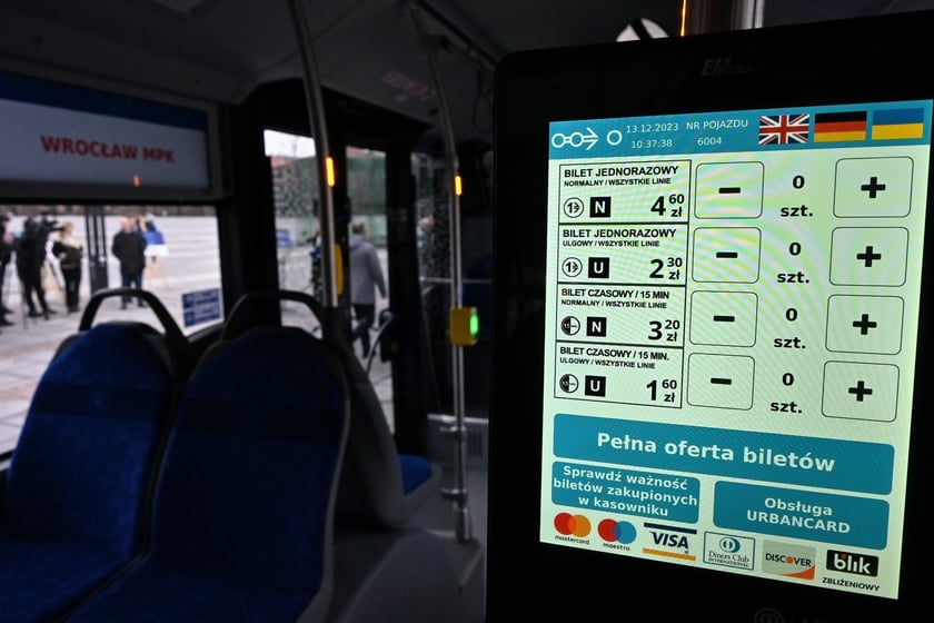 MPK Wrocław zaprezentowało wszystkie swoje elektryczne autobusy na placu Wolności.