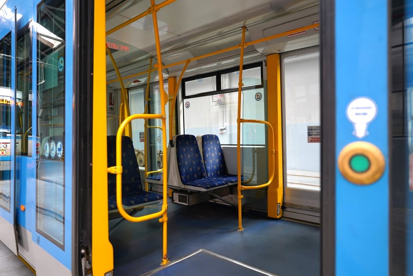 Dwukierunkowe tramwaje Skoda 19T przejdą gruntowną modernizację.