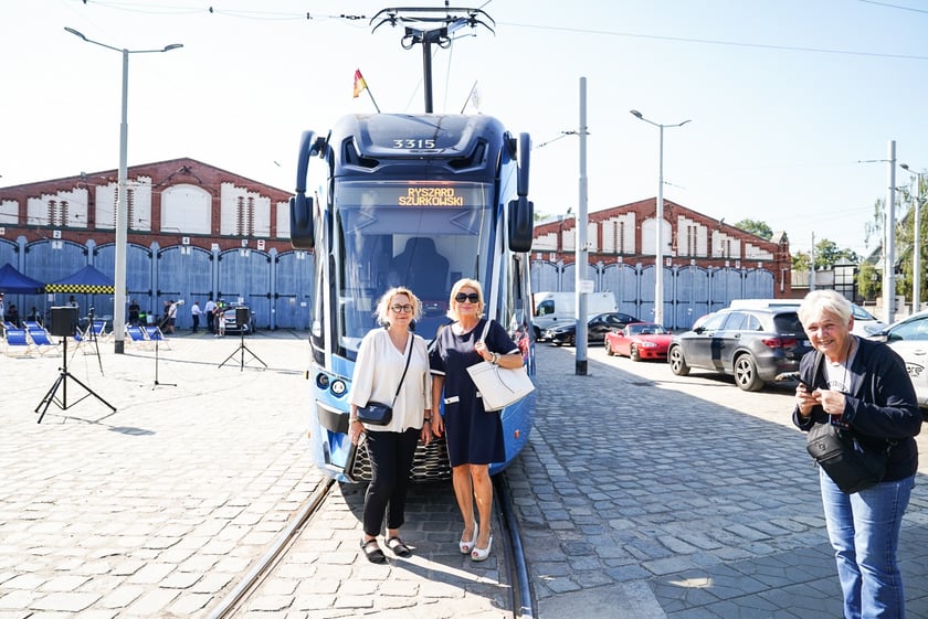 Uroczystość nadania tramwajowi imienia Ryszarda Szurkowskiego, 7 sierpnia 2024, zajezdnia Borek