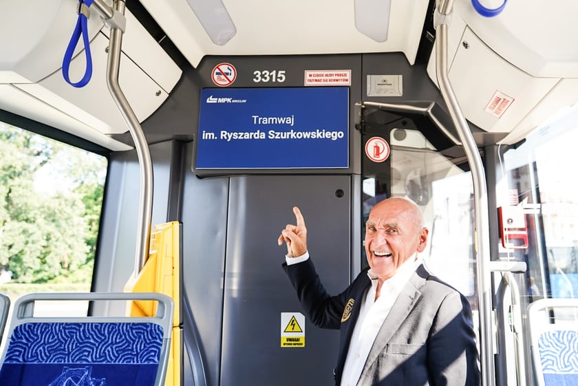 Uroczystość nadania tramwajowi imienia Ryszarda Szurkowskiego, 7 sierpnia 2024, zajezdnia Borek