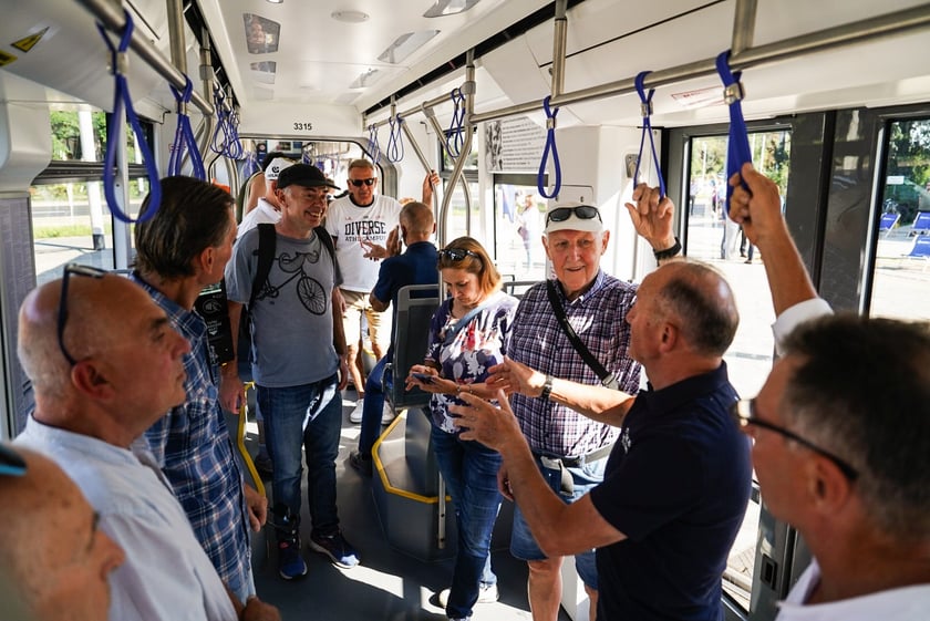 Uroczystość nadania tramwajowi imienia Ryszarda Szurkowskiego, 7 sierpnia 2024, zajezdnia Borek