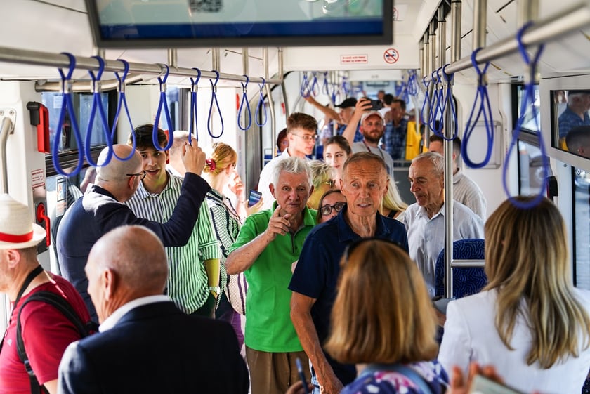 Uroczystość nadania tramwajowi imienia Ryszarda Szurkowskiego, 7 sierpnia 2024, zajezdnia Borek