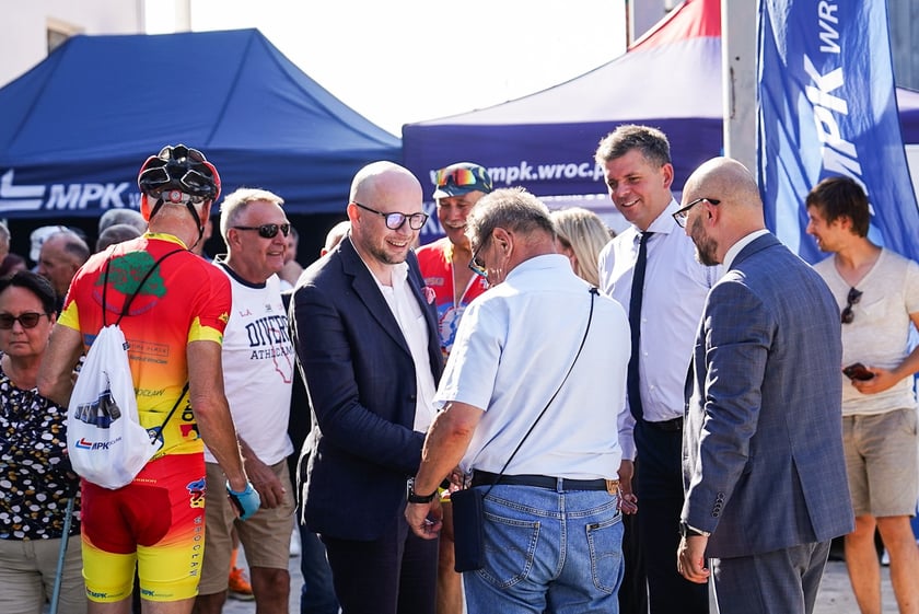 Uroczystość nadania tramwajowi imienia Ryszarda Szurkowskiego, 7 sierpnia 2024, zajezdnia Borek
