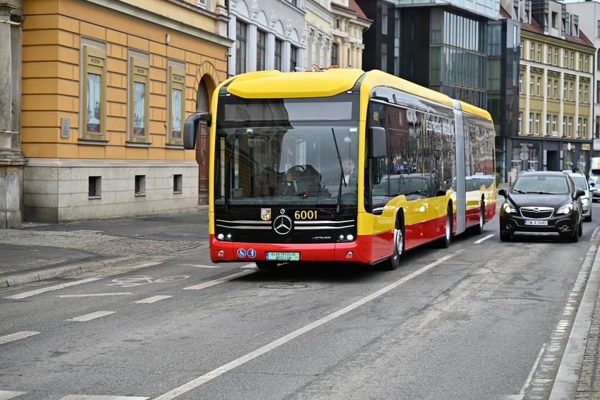 MPK w swojej flocie posiada na razie tylko 13 elektrycznych autobusów. To Mercedesy-Benz eCitaro