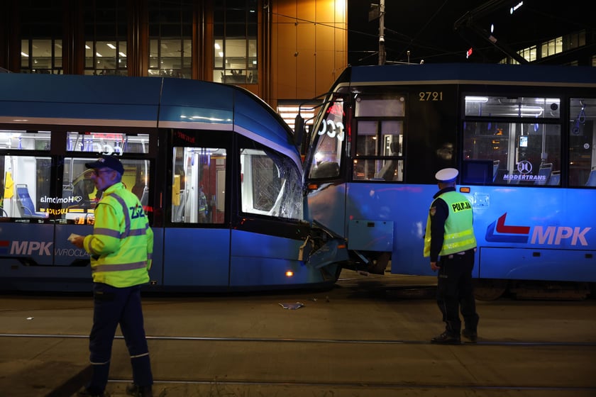 Zderzenie dwóch tramwajów na placu Dominikańskim we Wrocławiu