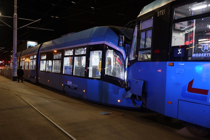 Zderzenie dwóch tramwajów na placu Dominikańskim we Wrocławiu
