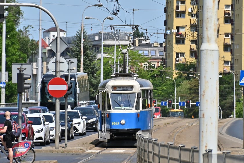 Konstal 102 Na z 1972 roku przywr&oacute;cony do stanu fabrycznego przez pasjonat&oacute;w z KSTM. Zdjęcie archwialne z 2023 roku