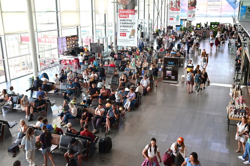 Wrocławskie lotnisko w przeddzień wakacji (zdjęcia z czerwca 2025)