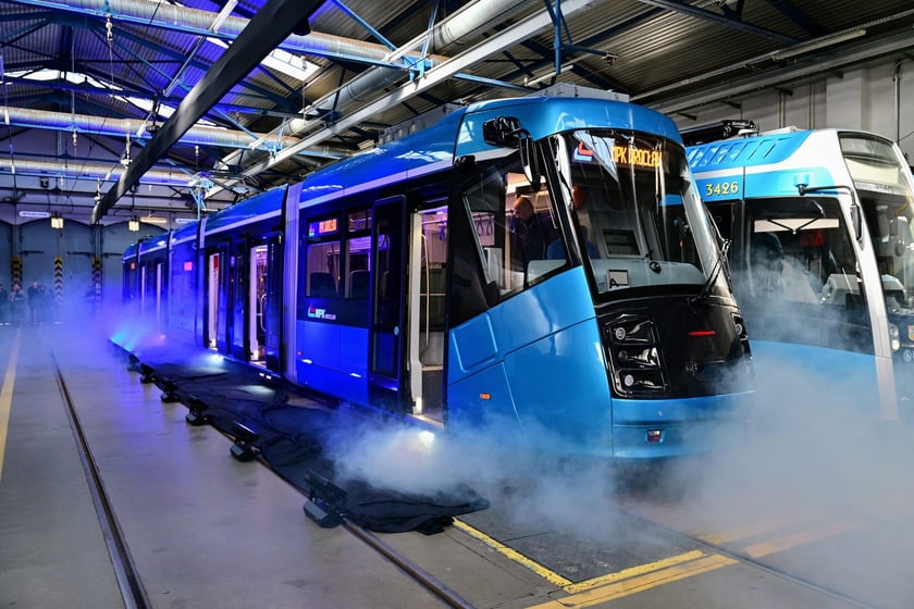 Prezentacja pierwszej zmodernizowanej Skody 19T na zajezdni Borek