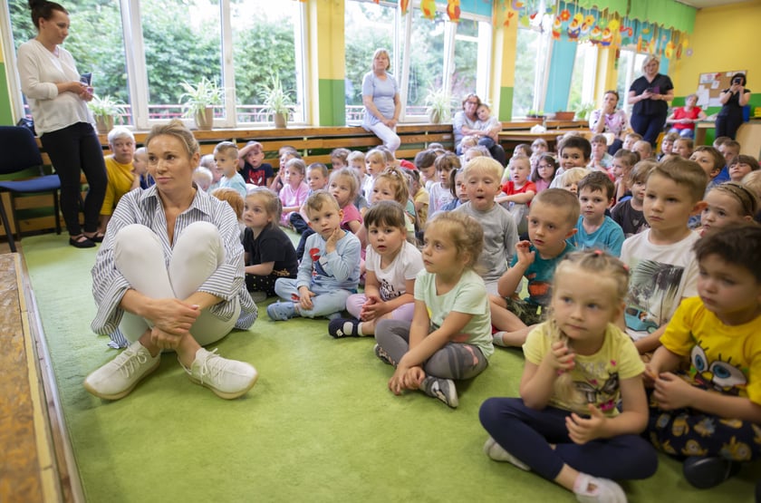 Sonia Bohosiewicz czytała dzieciom ?Komu zupki??, a Zbigniew Zamachowski przeczytał ?Misia Uszatka?