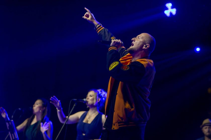 Koncert w rocznice powodzi Wrocław 22 sierpnia, MESAJAH feat, Grubson, Jagoda Kret, Sound?n?Grace, Miodu (Jamal), Gutek (Indios Bravos), I Grades, Kasia Kowalska.