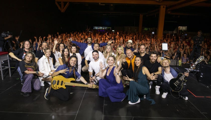 Koncert w rocznice powodzi Wrocław 22 sierpnia, MESAJAH feat, Grubson, Jagoda Kret, Sound?n?Grace, Miodu (Jamal), Gutek (Indios Bravos), I Grades, Kasia Kowalska.