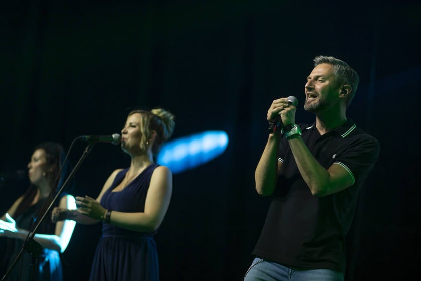 Koncert w rocznice powodzi Wrocław 22 sierpnia, MESAJAH feat, Grubson, Jagoda Kret, Sound?n?Grace, Miodu (Jamal), Gutek (Indios Bravos), I Grades, Kasia Kowalska.