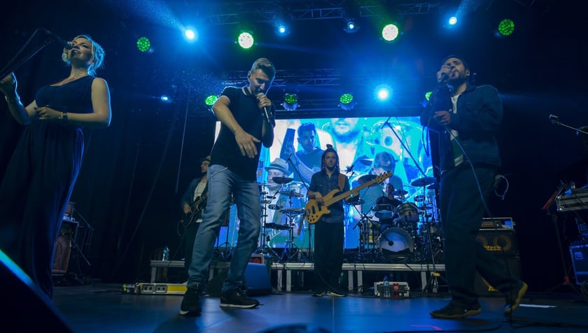 Koncert w rocznice powodzi Wrocław 22 sierpnia, MESAJAH feat, Grubson, Jagoda Kret, Sound?n?Grace, Miodu (Jamal), Gutek (Indios Bravos), I Grades, Kasia Kowalska.