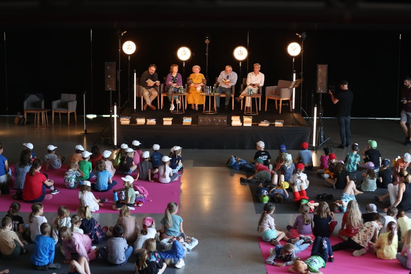 Festiwalowe czytanie dzieciom