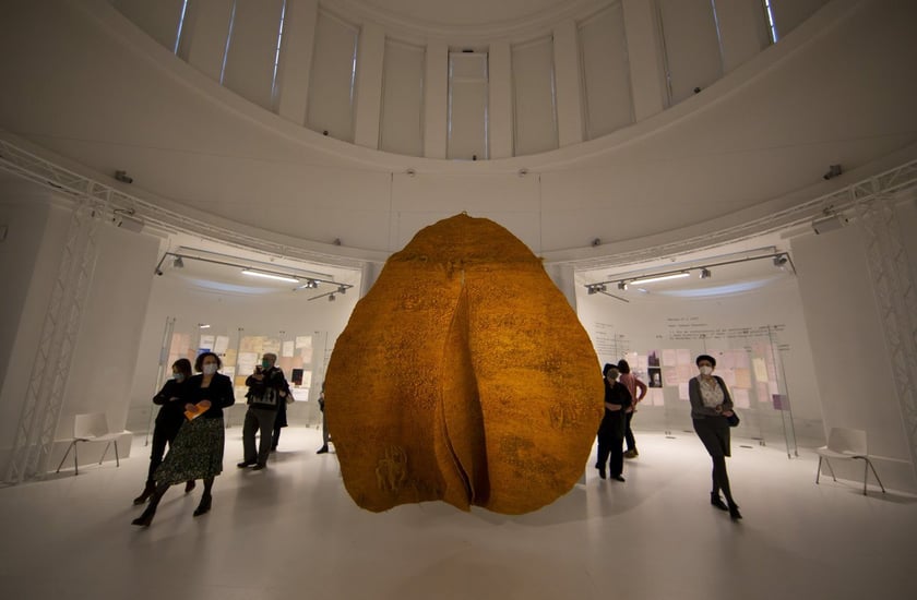 Prace Magdaleny Abakanowicz na wystawie &bdquo;Abakanowicz. Totalna&rdquo; w Pawilonie Czterech Kopuł, kt&oacute;rą odwiedziło 27 tysięcy os&oacute;b!